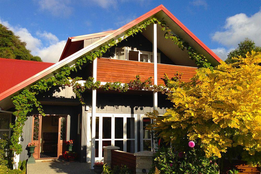 Ratanui Lodge Pohara Екстериор снимка